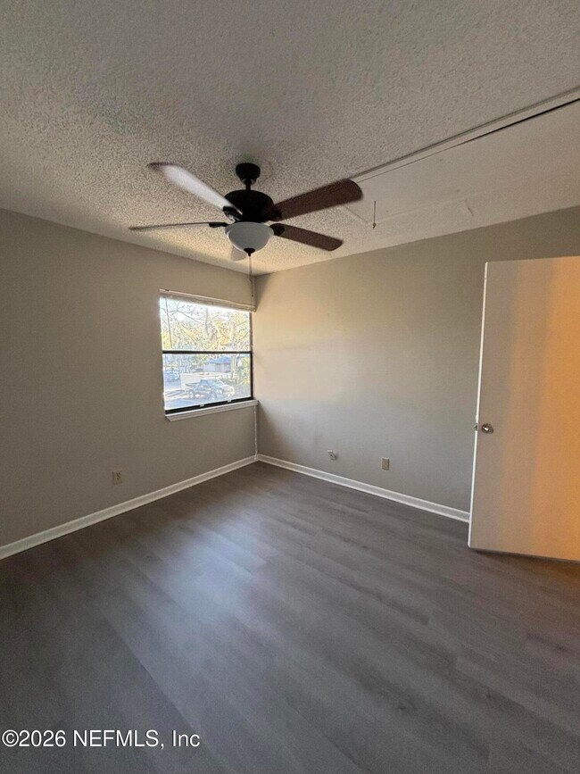 Building Photo - 4 Tarragona Ct