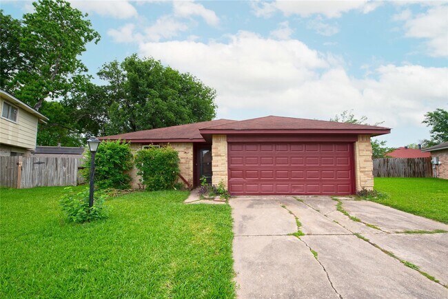 Building Photo - 15822 Bazelbriar Ln