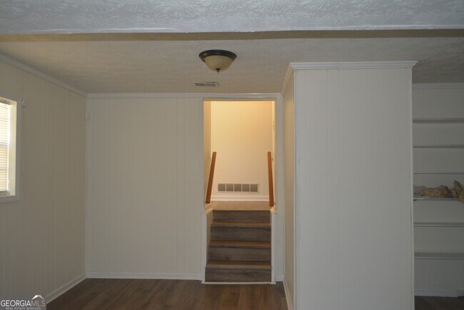 Building Photo - 354 Roy Huie Rd