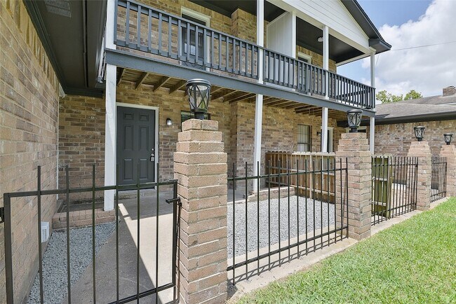 Building Photo - 4504 Avenue L
