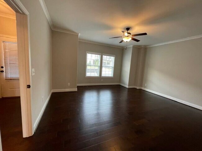 Building Photo - 4234 Lenox Dr