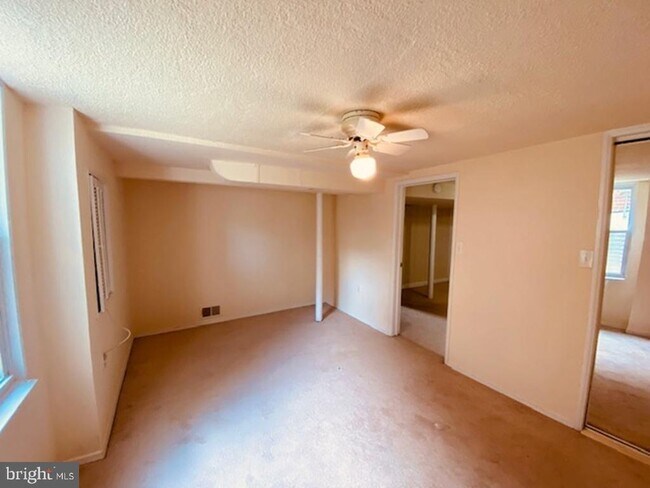 Building Photo - 4418 Ives St