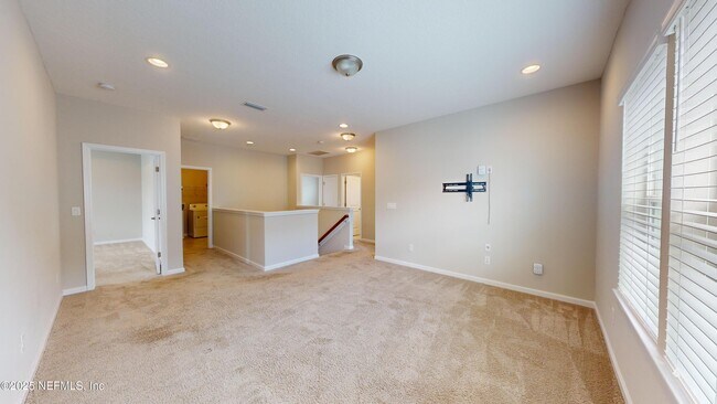 Building Photo - 167 Windermere Way