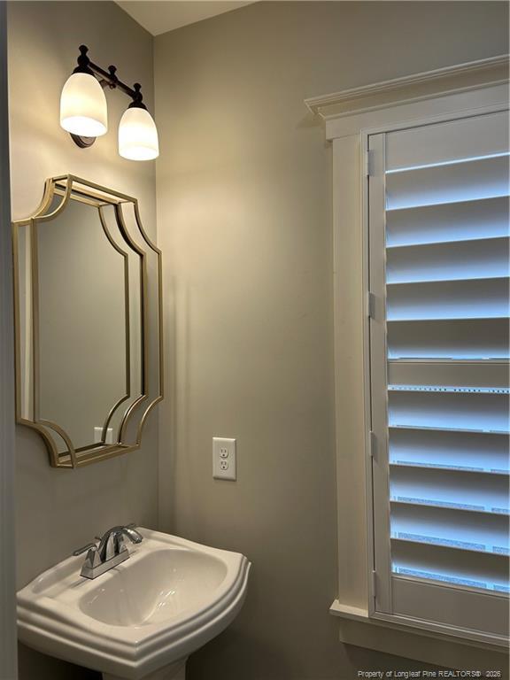 Building Photo - 1432 Summitt Ave