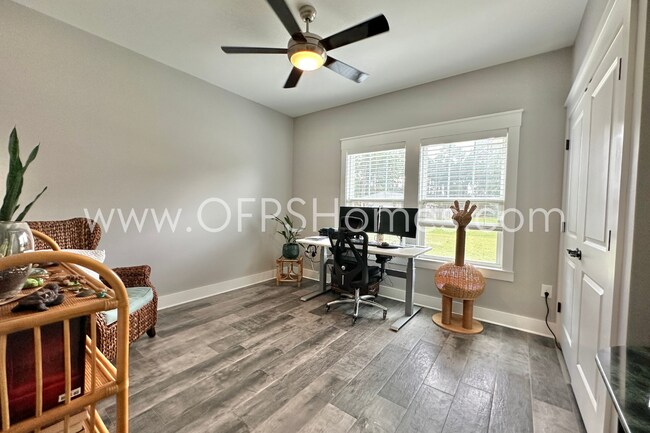 Building Photo - AVAILABLE! Modern 4BR Home - Beach & Base Proximity
