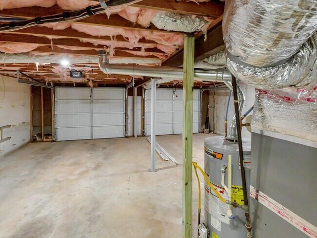 Building Photo - 2501 Sandy Ct