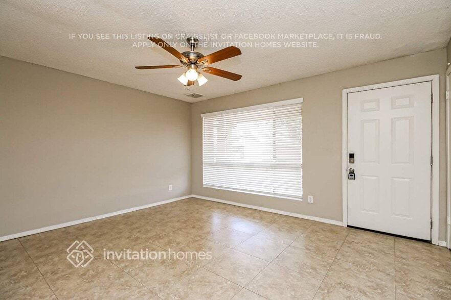 Building Photo - 611 E Gable Ave