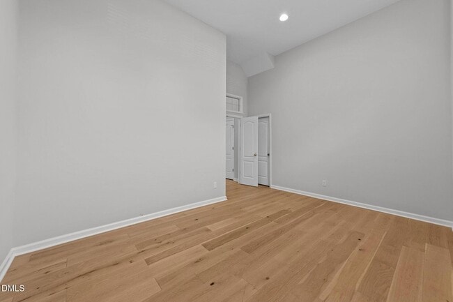 Building Photo - 6809 Middleboro Dr