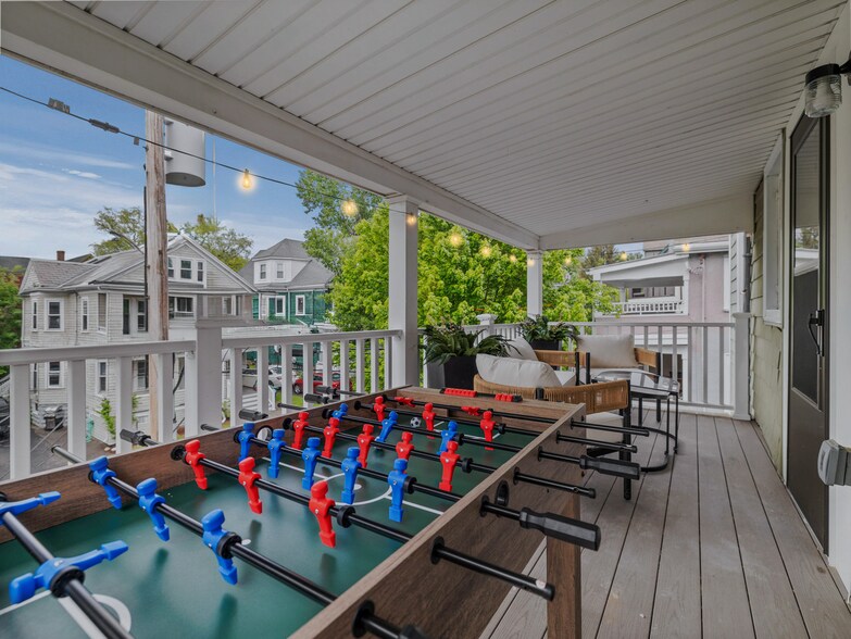 Building Photo - 1212 Broadway