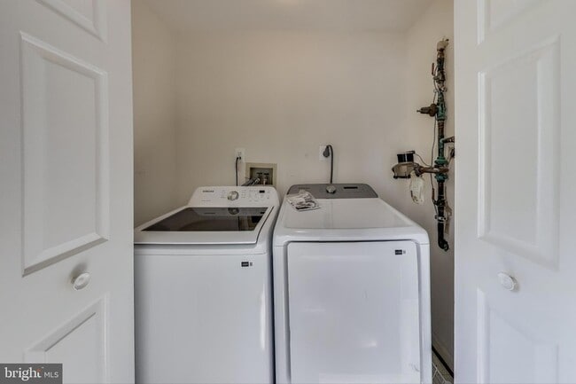 Building Photo - 13504 Hayworth Dr