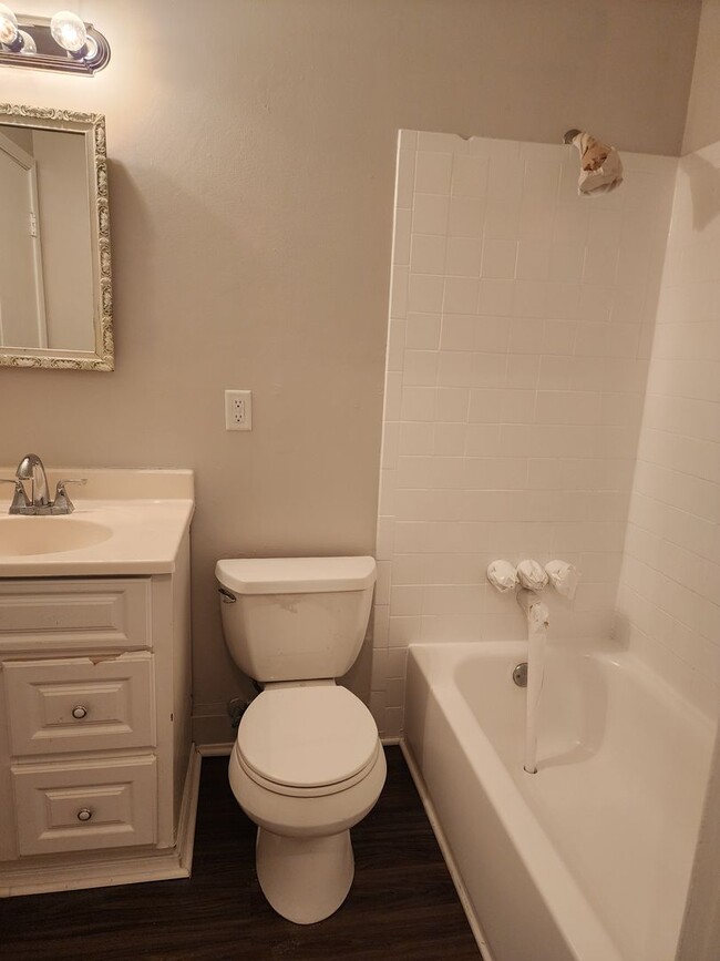 Building Photo - Updated 3 Bedroom, 1 bath with Large Backyard!