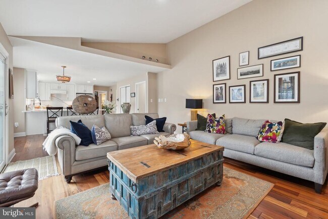 Building Photo - 10719 Sugar Meadow Dr