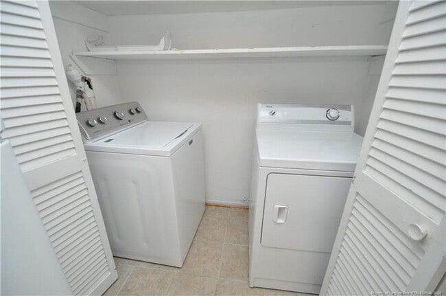 Building Photo - 4814 Greenbrier Rd