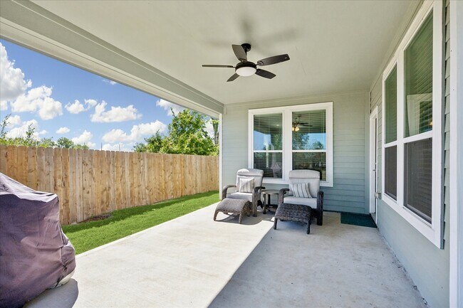 Building Photo - 33002 Carolyns Perfection Lp
