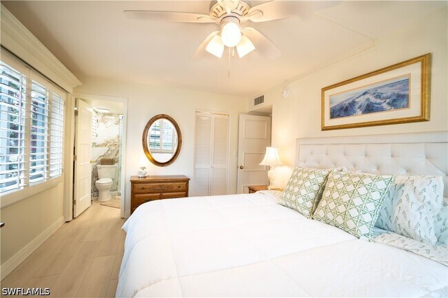 Building Photo - 388 4th Ave S