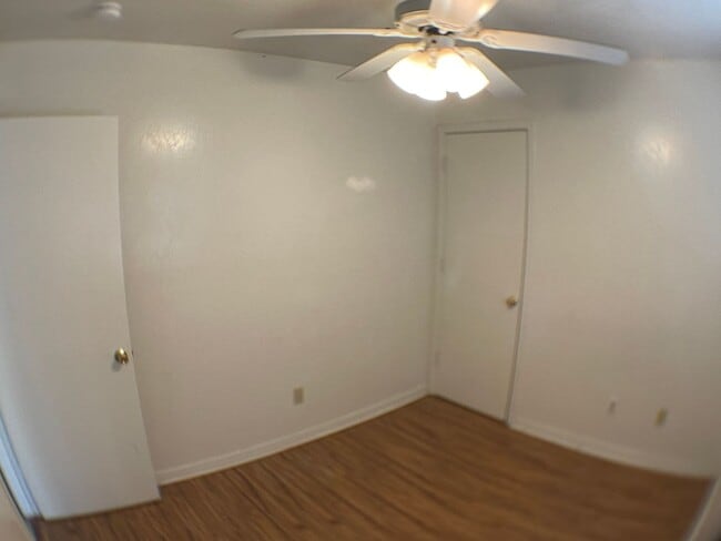 Building Photo - Delightful 2 bedroom 1 bathroom home in Sunnsyside!