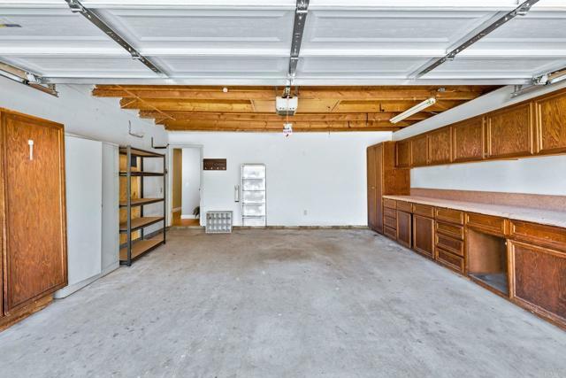 Building Photo - 1680 Hill Top Ln