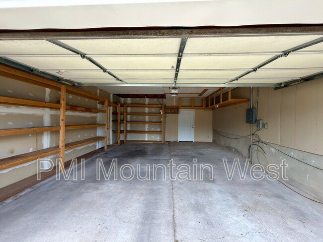 Building Photo - 1020 E 1275 N
