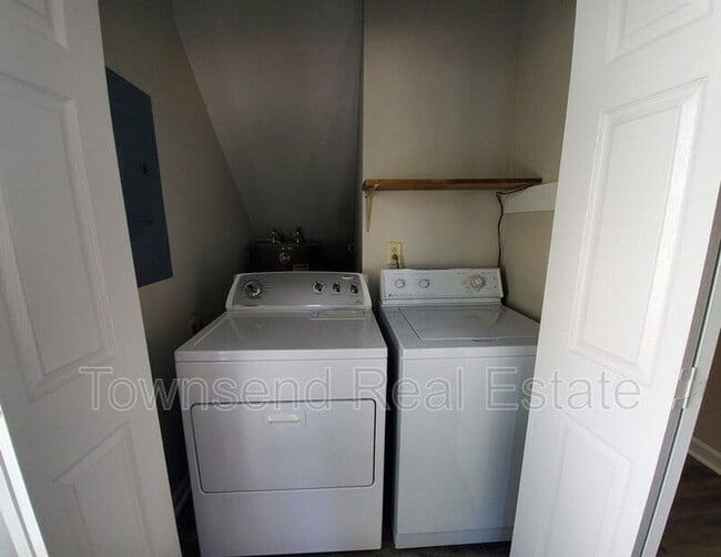 Building Photo - 2012 Fig Ct