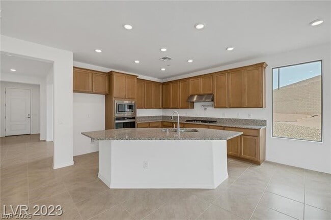 Building Photo - 10 Sun Lily Ln