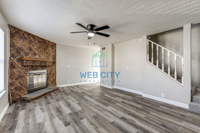 Building Photo - 232 Alexandria St