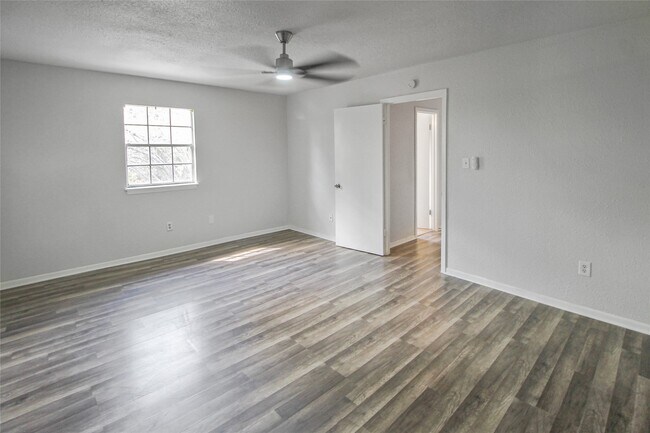 Building Photo - 10322 Nold Dr