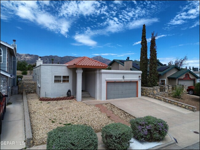 Building Photo - 11109 Loma Grande Dr