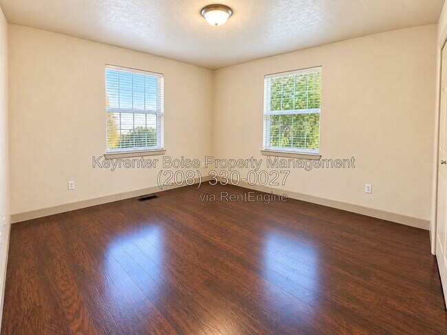 Building Photo - 1262 E Winding Creek Dr