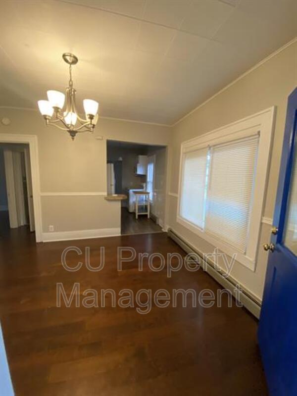 Building Photo - 508 N Fair St