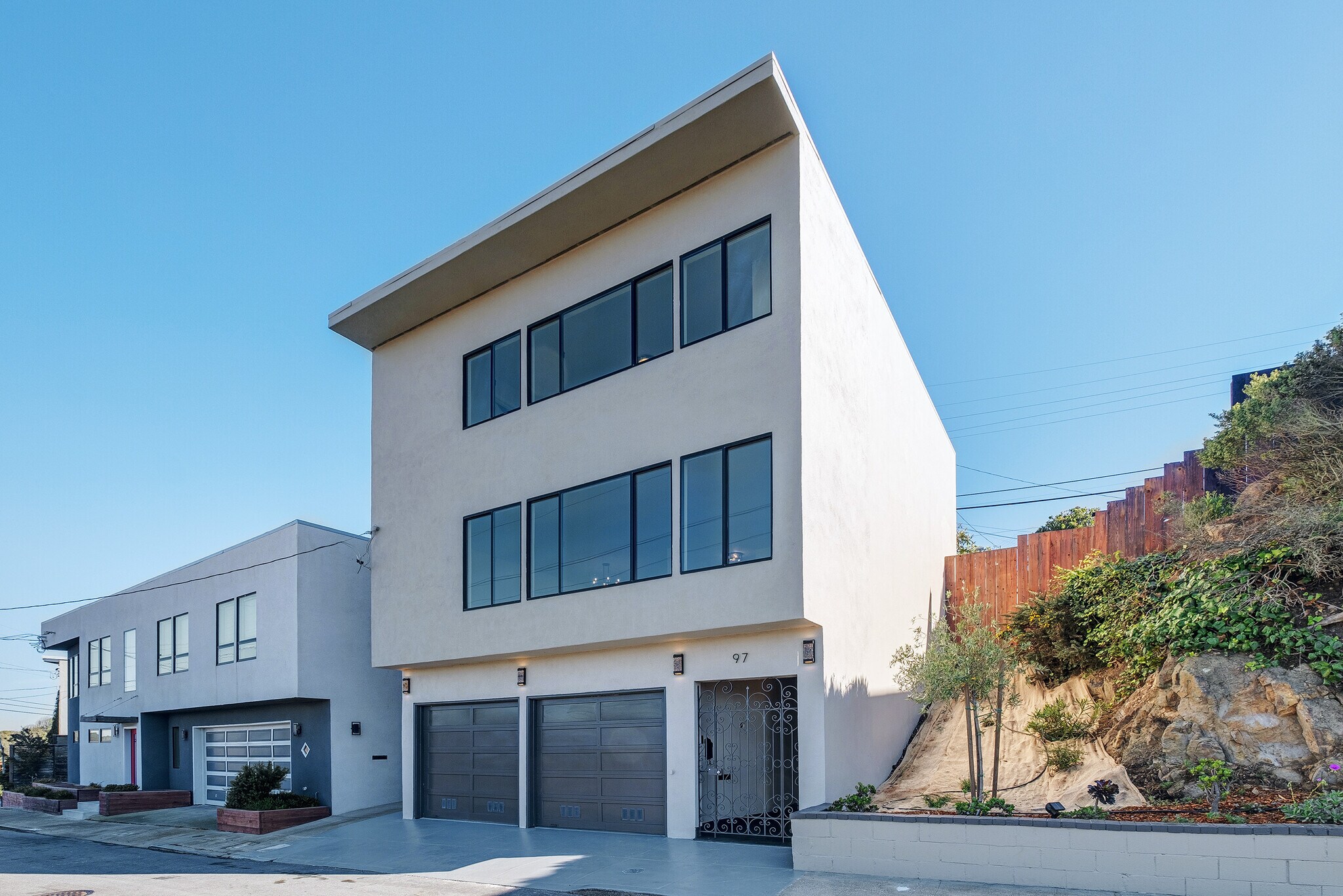Building Photo - 97 Canyon Dr
