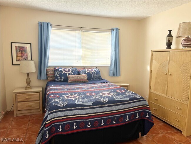 Building Photo - 170 Turtle Lake Ct