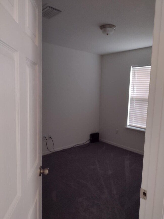 Building Photo - Modern 3-Bedroom Home in Ocala – Move-In Ready!