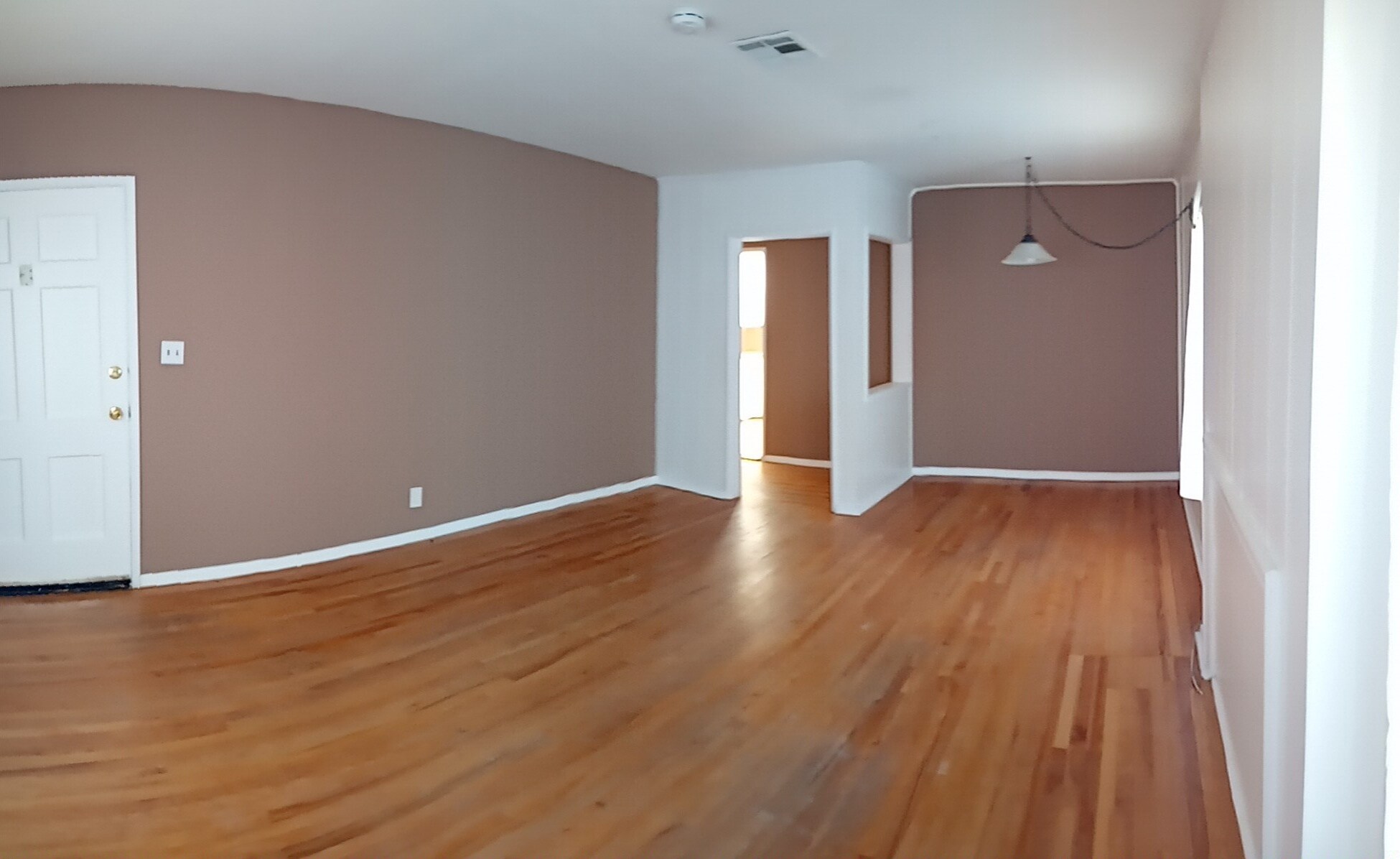 Living room - 10636 Louise Ave