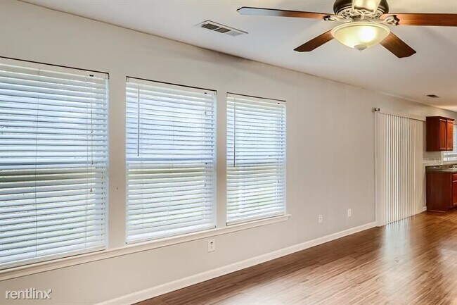 Building Photo - 4 br, 2.5 bath House - 39 Sage Ct