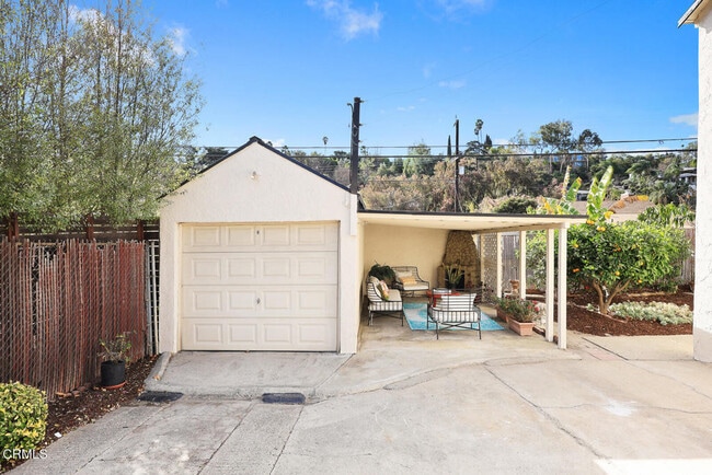 Building Photo - 2724 Locksley Pl