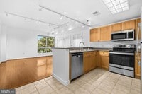 Building Photo - 777 7th St NW