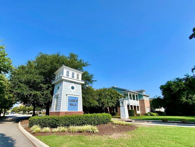 Building Photo - Spectacular Townhouse!  "ASK ABOUT OUR ZER...