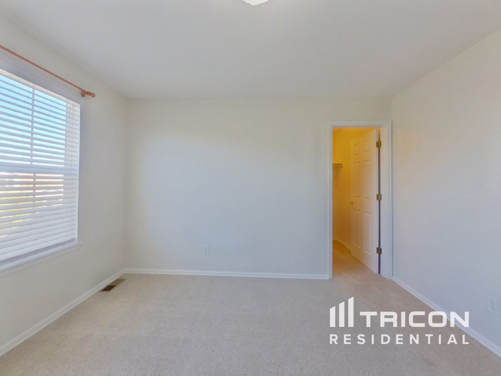 Building Photo - 1129 S Duquesne Cir