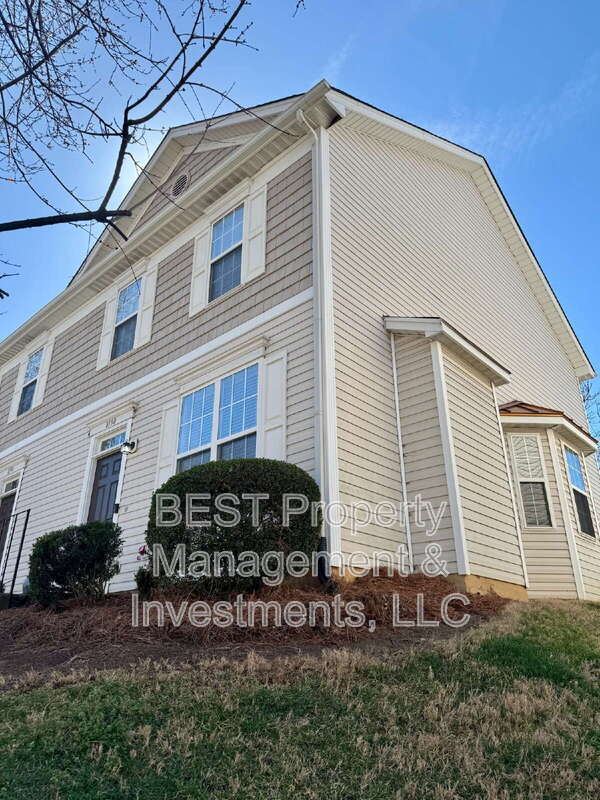 Building Photo - 8130 Kings Creek Dr