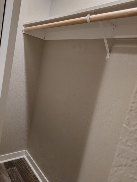 Building Photo - 1619 W Providence Ave