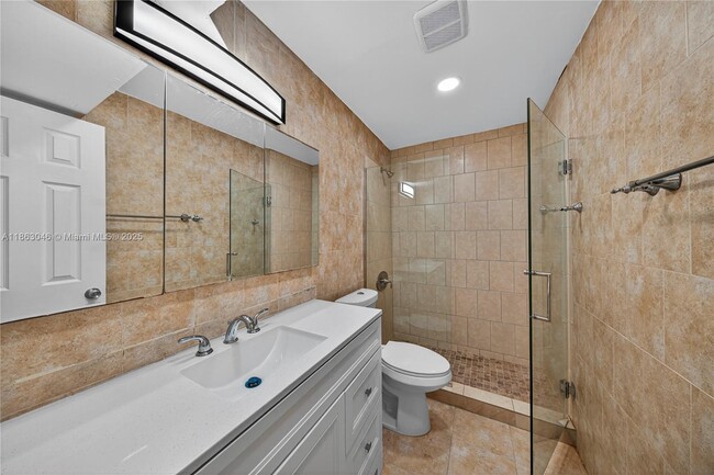 Building Photo - 301 Bonaventure Blvd