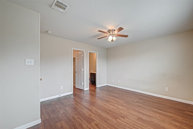 Building Photo - 838 Darbydale Crossing Ln