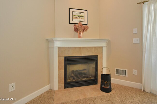 Building Photo - 328 Ballston Ave