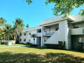 Building Photo - 17255 SW 95th Ave