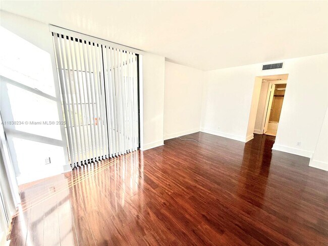 Building Photo - 20335 W Country Club Dr