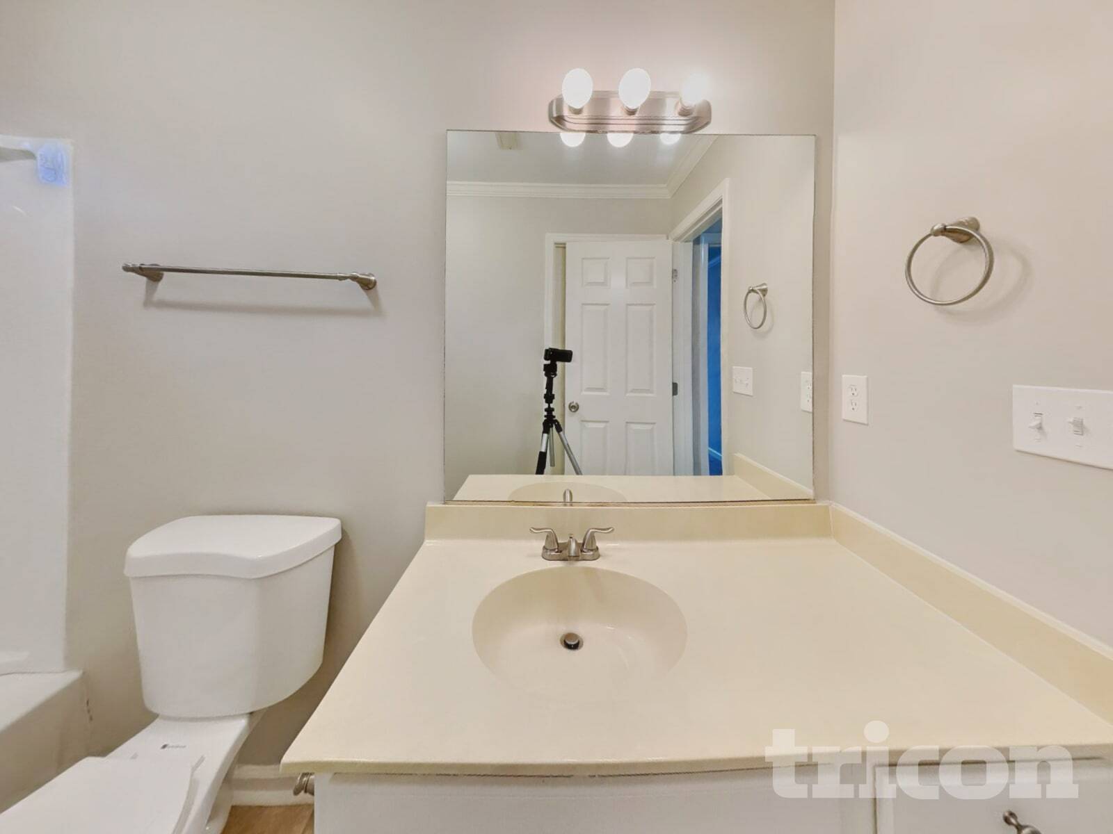 Building Photo - 6013 Rittenhouse Rd