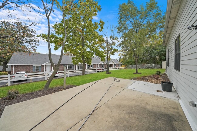 Building Photo - 9771 W 143rd St