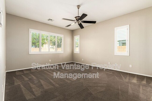 Building Photo - 21004 E Sunset Dr