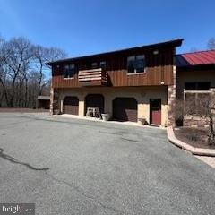 Building Photo - 700 Hunters Rd