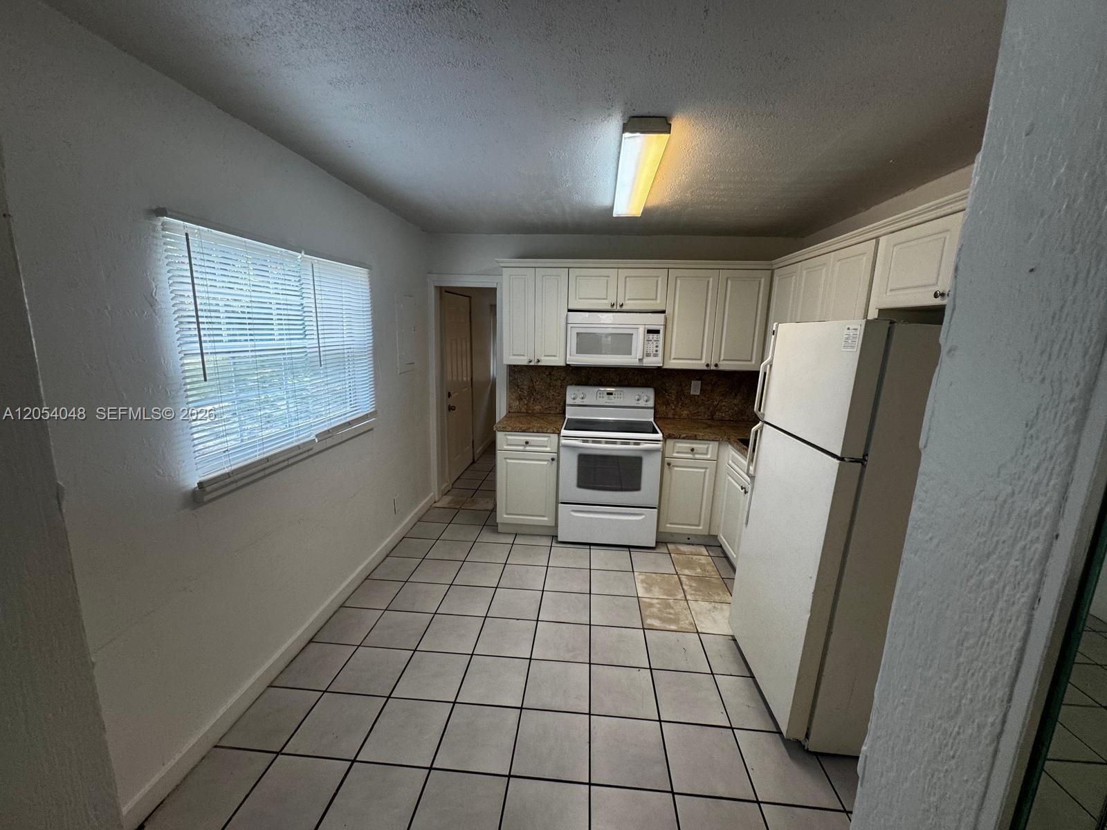 Building Photo - 1354 SW 26th Ave